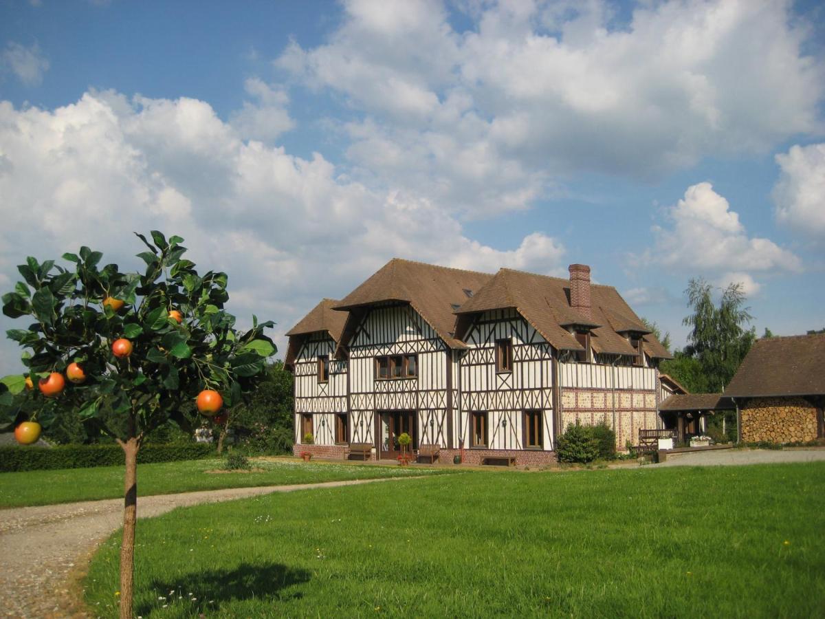 德苏仁纳“乐伯米多”城堡酒店 La Haye-Malherbe 外观 照片